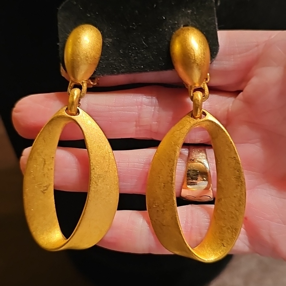The Limited Gold Oval Drop Earrings - Women's Jewelry Vintage 1990s Clip On - Picture 2 of 3